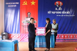 Chi bộ cần nêu cao vai trò lãnh đạo, chỉ đạo toàn diện