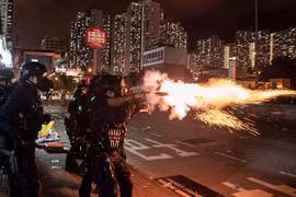 Quan chức TQ: Hong Kong đối mặt khủng hoảng lớn nhất từ 1997