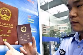 Hộ chiếu Trung Quốc: Lưỡi bò hay không cũng bác