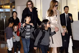 Angelina Jolie lên kế hoạch nghỉ diễn, chăm con