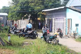 Ghé nhà hàng xóm chơi, hoảng hốt thấy nạn nhân nằm chết trên giường