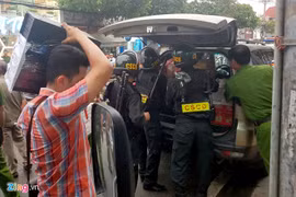 Cảnh sát thu 9 tỷ, 20 thỏi vàng khi khám xét Công ty Alibaba