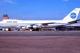 Nữ tiếp viên hi sinh tính mạng để cứu sống 359 hành khách