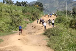 Những cung đường nhuộm máu, nước mắt giáo viên