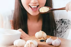 Ăn tỏi thì nhớ những điều này để khỏi 'rước họa' vào người
