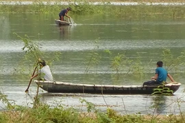 Mùa nước nổi trên hồ Ya Ly, có đêm "trúng mánh" bắt 40 ký cá, tôm