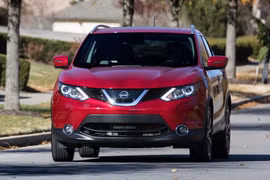 Nissan triệu hồi hơn 1,2 triệu xe lỗi camera lùi