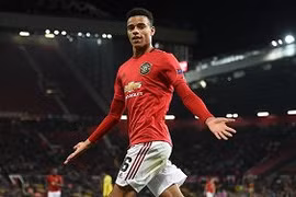 Sao trẻ lập công, MU thắng nhọc trận ra quân Europa League