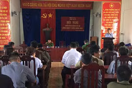 Công an xã Ia Le lắng nghe ý kiến nhân dân