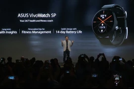 Asus ra mắt smartwatch VivoWatch SP tích hợp cảm biến điện tâm đồ