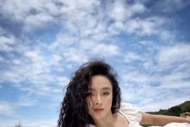 Angela Phương Trinh lại gây 'sốt' với ảnh khoe thân hình siêu gợi cảm