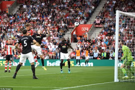 Hòa Southampton, Manchester United không thắng 3 trận liên tiếp