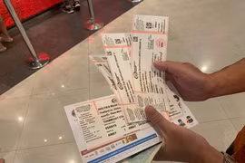 Sốt vé trận Việt Nam vs Thái Lan: Gần 10 triệu/cặp