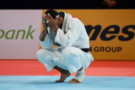 Nỗi đau của nhà vô địch Judo người Iran bị buộc phải thua tại giải thế giới