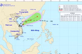 Áp thấp nhiệt đới cách đất liền Quảng Trị-Quảng Ngãi 180km, giật cấp 8