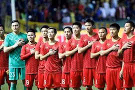 Trồng người trong bóng đá