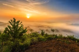 Vùng biên ải phía bắc đẹp tựa xứ sở sương mù Đà Lạt