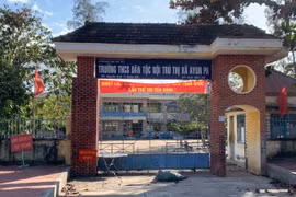 Trưng dụng Trường THCS Dân tộc Nội trú thị xã Ayun Pa làm khu cách ly tập trung