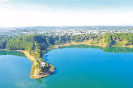 Pleiku đầu tư phát triển "ngành công nghiệp không khói"