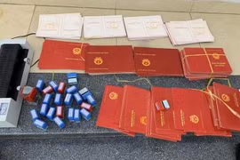 Hàng ngàn văn bằng giả được gửi qua bưu điện