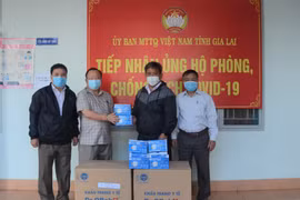 Chung tay hướng về vùng dịch