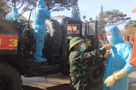 Những người lính Quân đoàn 3 đi vào tâm dịch