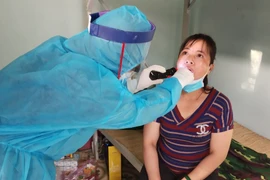 Tình người trong khu cách ly