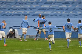 Guardiola và cú đảo ngược xuất sắc ở Man City