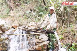 Độc đáo đàn nước Tơ Tung