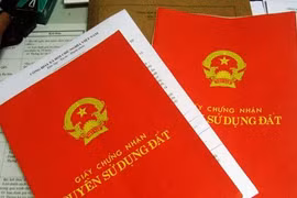 Hà Nội: Thuê người đóng giả vợ chồng gia chủ để lừa bán đất ở Hà Đông