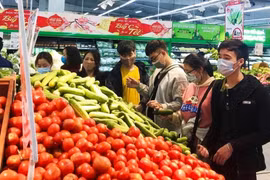 Thực hiện "mục tiêu kép": Muôn kiểu kích cầu, giải phóng sức mua