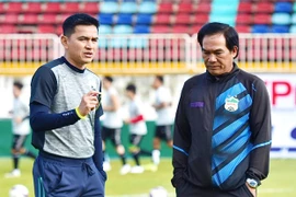 Hoàng Anh Gia Lai tranh thủ "luyện quân"