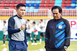 Hoàng Anh Gia Lai tranh thủ "luyện quân"