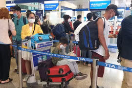 Hàng không đồng loạt tung vé máy bay giá rẻ sau Tết