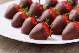 Nhân ngày Valentine (14.2): 8 lý do để bạn ăn sô cô la