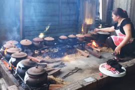 Món cá kho làng Vũ Đại "hút" khách ngày Tết ở Pleiku