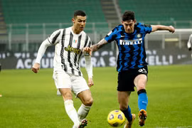 Bóng đá châu Âu "nóng" những ngày Xuân