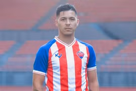 Chuẩn bị đấu Việt Nam, Malaysia nhập tịch Sergio Aguero