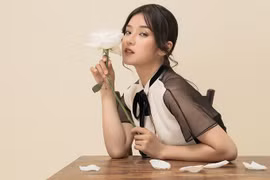 Hoàng Yến Chibi biến hóa phong cách thời trang