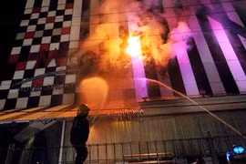 Cháy tiệm hát karaoke ở Trung Quốc, 18 người thiệt mạng