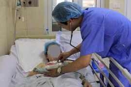 Đau đầu uống giảm đau, cô gái trẻ Hà Nội bất ngờ hôn mê