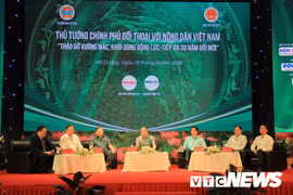 Thủ tướng đối thoại với nông dân Việt Nam