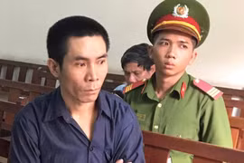 Cha dượng dùng kế hãm hiếp con riêng của vợ