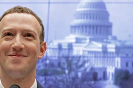 Ngồi trả lời chất vấn, Mark Zuckerberg vẫn kiếm 3 tỷ USD trong 2 ngày