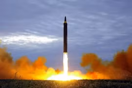 Triều Tiên phóng vật thể nghi là tên lửa đạn đạo ra biển Nhật Bản