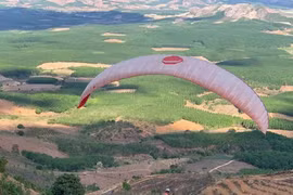 Chinh phục bầu trời ở đỉnh đồi Sạc Ly