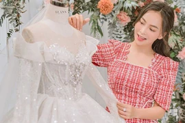 'Hoa hậu Bolero' Mỹ Ngọc chọn váy cưới đính kim cương gần 1 tỉ đồng