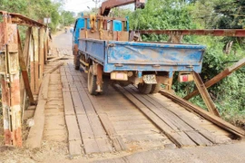 Cầu Ia Ô tiềm ẩn nhiều nguy hiểm