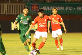 Lee Nguyễn ghi bàn, TPHCM nghẹt thở thắng Sài Gòn ở phút 90+9