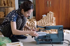 Cô gái khởi nghiệp từ nghề mộc thủ công